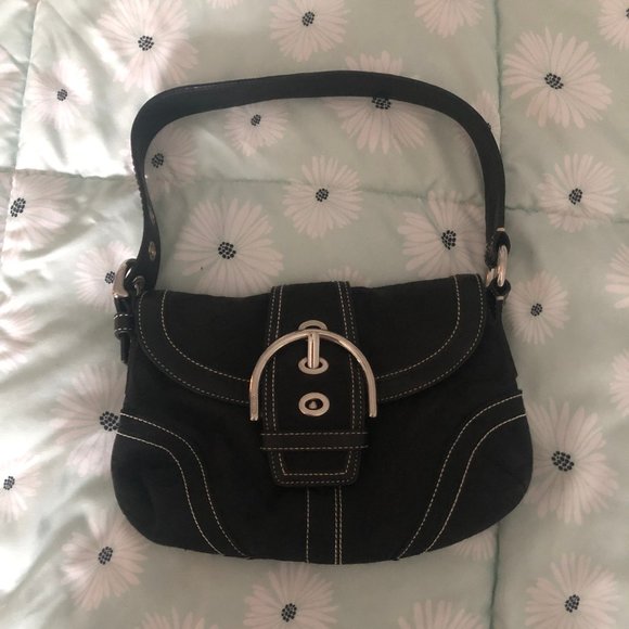 Small Coach Purse Authentic Excellent Condition - Picture 1 of 8